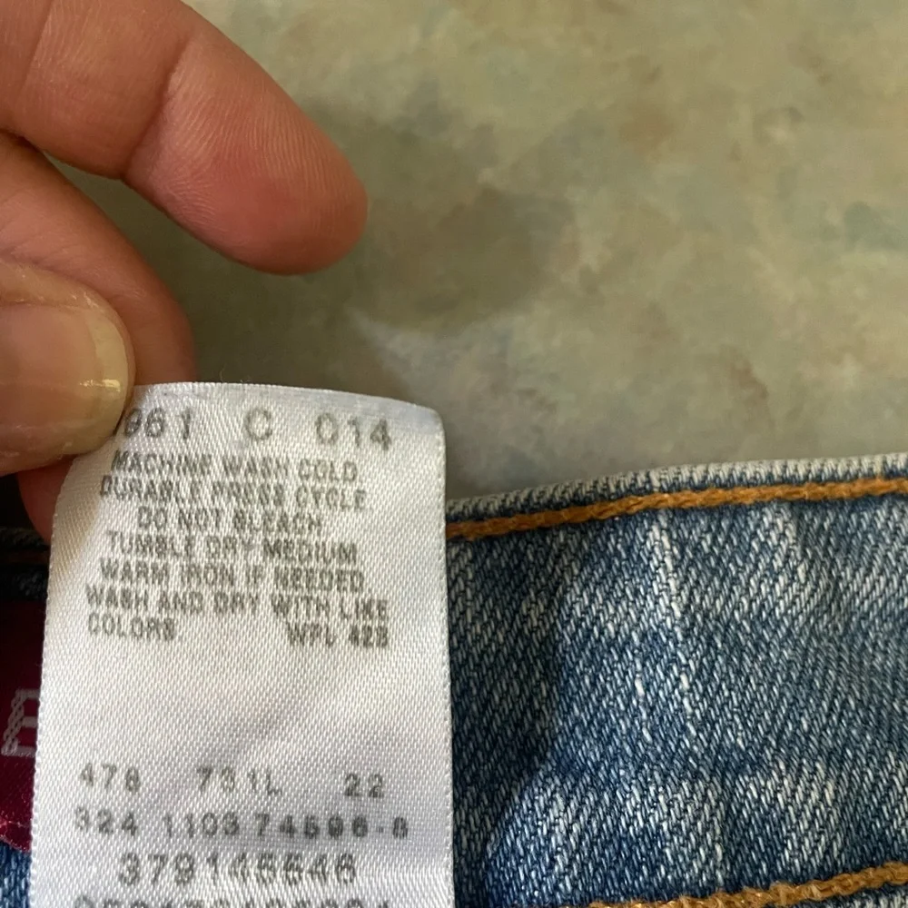 Levi's Light Blue Denim Jean Shorts - Picture 6 of 15